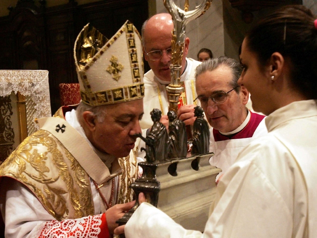 Brugherio, due giorni da celebrareEpifania, torna il bacio agli Umit