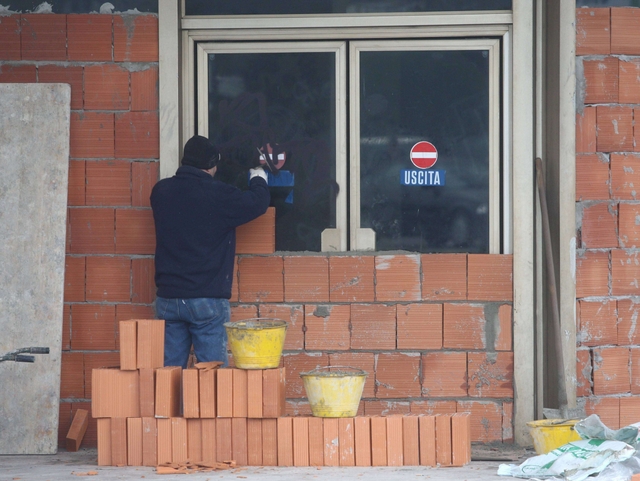 Monza, stop a vandali e abusiviMurati gli ingressi del Maestoso