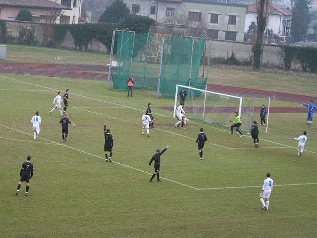 Calcio: Seregno pari col MedaAnnullate due reti agli azzurri