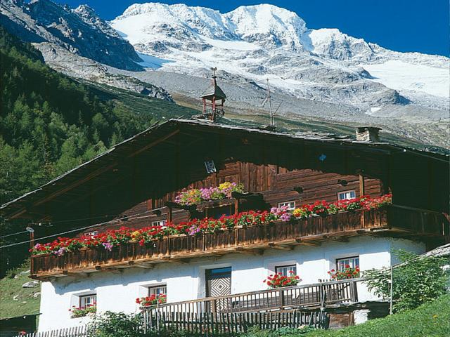 A scuola di intaglio e sculturanei masi Gallo Rosso dell’Alto Adige