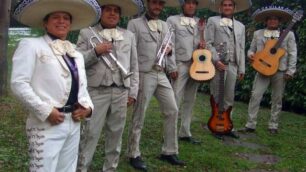 Polaresco, solidarietàcon i Mariachi Gavilan