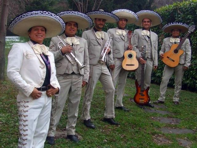 Polaresco, solidarietàcon i Mariachi Gavilan