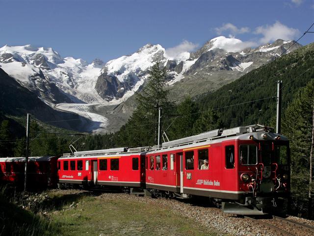 Il Bernina Expresscompie cent’anni