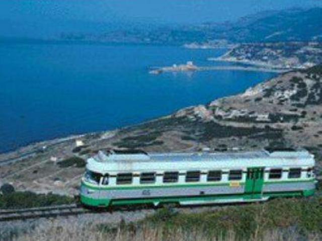 Dentro la Sardegnacon il trenino verde