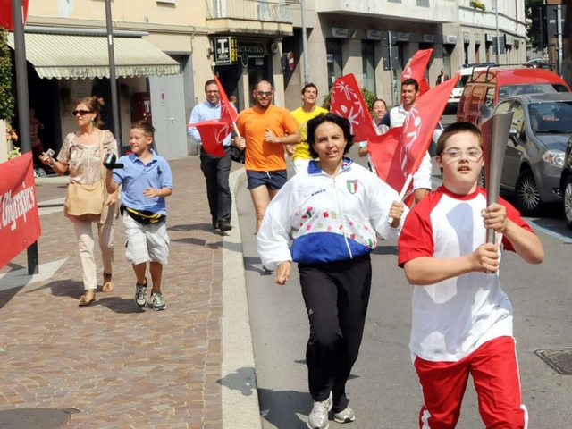 Giussano, accesa la fiaccolaSpecial Olympics pronte al via