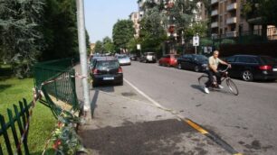 Monza, esce di strada in moto:muore trentenne di Paderno