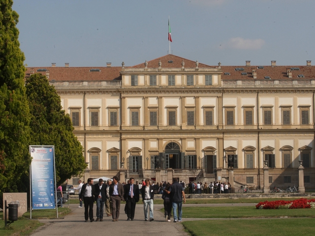 Villa reale, protesta da NapolitanoDa Dorfles alla Hack per salvarla