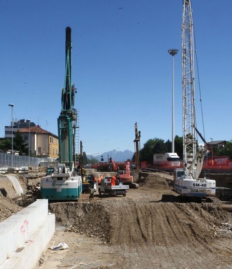 Monza, 31 operai in ”cassa”Viale Lombardia, stop ai cantieri