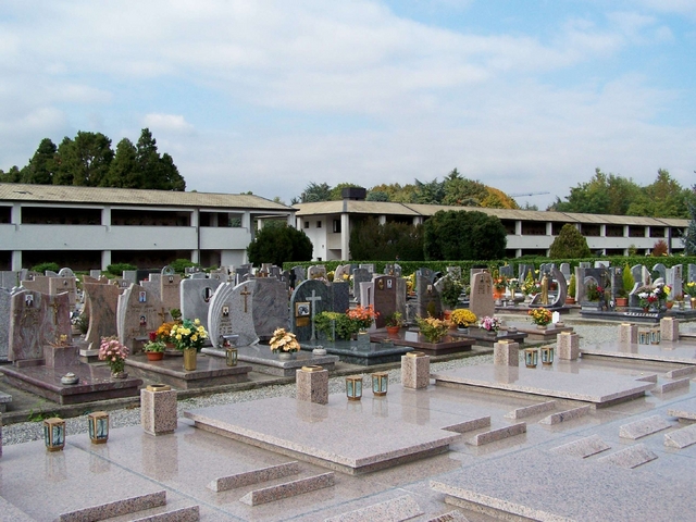 Seregno: dal 2011 stangatasulle concessioni cimiteriali