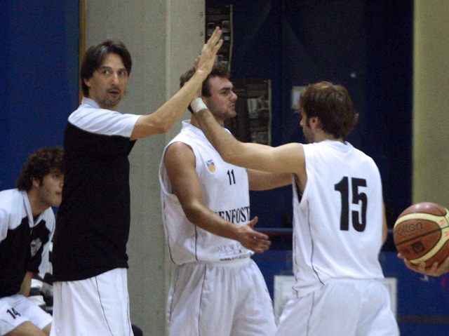 Basket, Cecina passa a MonzaBoni stop, Kenfoster ancora ko