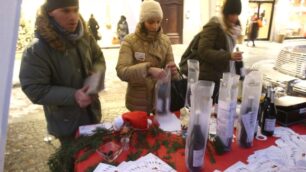 A ruba il vino dei MaltrainsemaQuando il brindisi è solidarietà