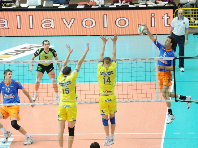 Volley, Monza agguanta la coppaKo con Modena, sfiderà Trento