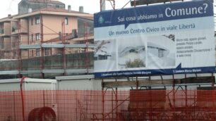 Centro civico, lavori alla moviolaA Monza altro cantiere in ritardo