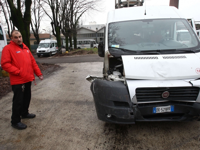 Monza, pulmini per autoscontroDistrutti i mezzi di Monza Viaggi