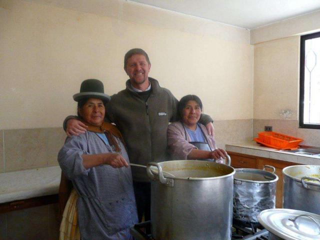 Cena delle padelleper i bimbi boliviani