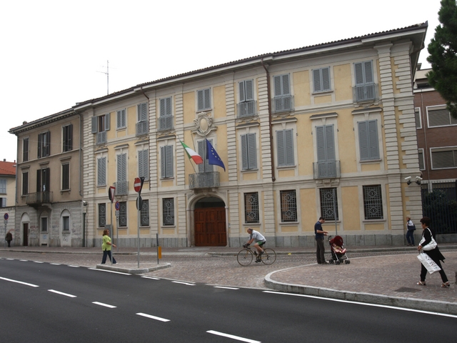 Monza, protesta contro manovra:presidio Cgil Brianza in Prefettura