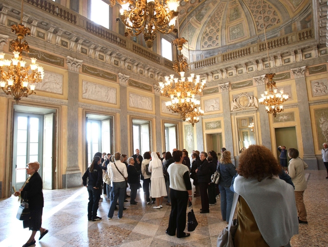 Villa reale, primo giorno FaiMille visitatori fanno la fila