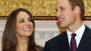 William e Kate, tourcon il corteo nuziale