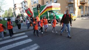 Da lunedì tutti a scuola a piediA Monza Pedibus per 6mila alunni