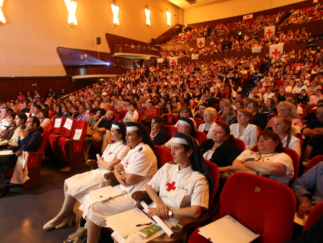 Salvare bambini dal soffocamentoUna lezione Cri per 6mila persone