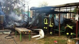 Desio, incendio in zona ospedalePaura per bombole di gas: vuote