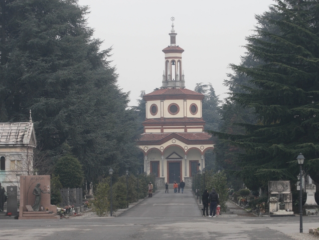 Monza, tenta rapina al cimiteroSubito arrestato dai carabinieri