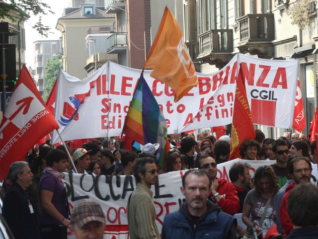 Monza, sciopero della Cgil:in corteo oltre duemila persone