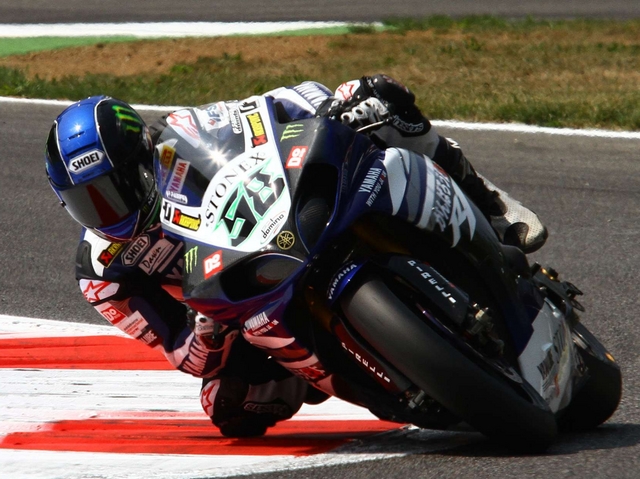 Superbike, Laverty domina Gara 1Biaggi secondo, terzo Haslam