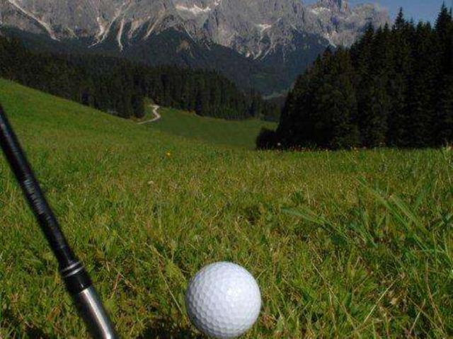 La novità del Trentinonasce il trekkingolf