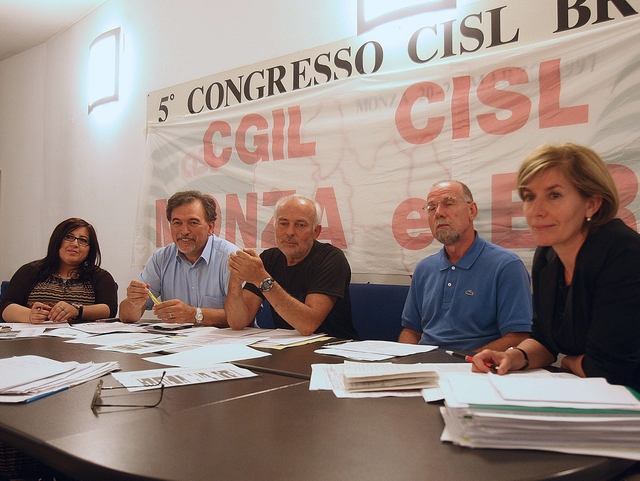 Cgil, Cisl e Uil: politiche sociali,dialogo solo con metà dei comuni