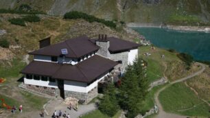 Riaprono i rifugi del CaiSentieri e itinerari sulle Orobie