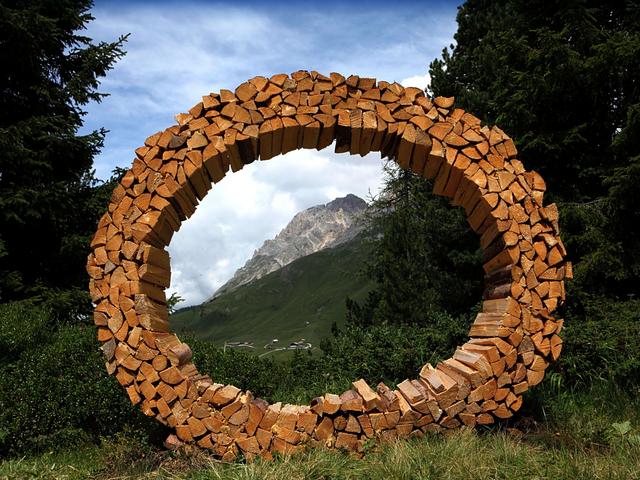 Val di FiemmeL’arte nel bosco