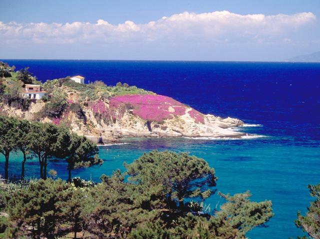 Isola d’Elba:borghi e calette