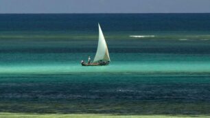 Mare di ottobre:rifugiarsi a Malindi