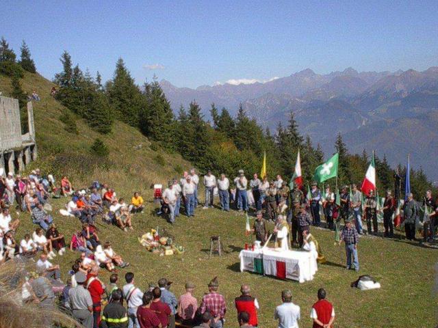 Alpini e Cai insiemealla Capanna Ilaria