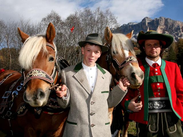 Val Badia: cavalcatadi San Leonardo