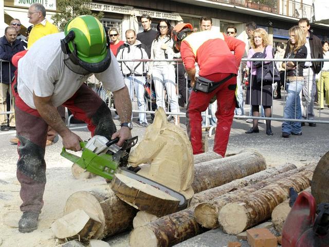 Via Angelo Mai in festaDomenica strada chiusa