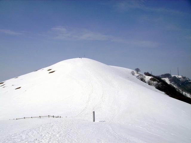 Le gite del CaiIl Monte Linzone