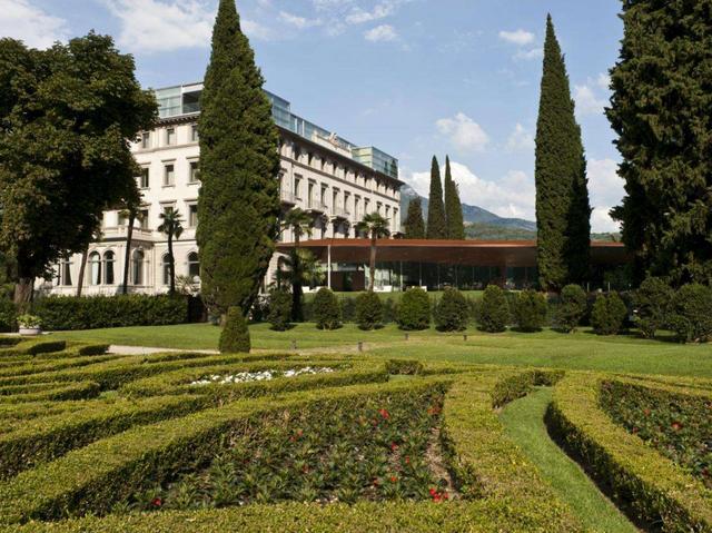 A Riva del Gardarinasce il Lido Palace