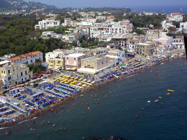 Ischia, da Colognolaai Giardini Arimei