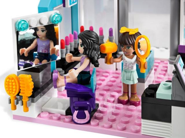 Lego fenomenoOra anche «in rosa»