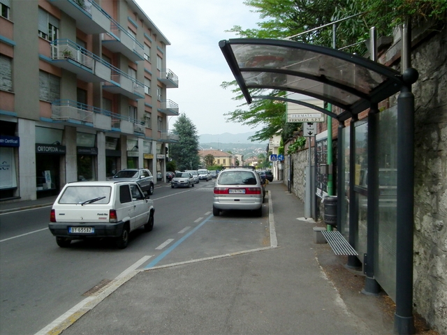 Bovisio, nella borsa grossa sommaDerubata alla fermata dell’autobus