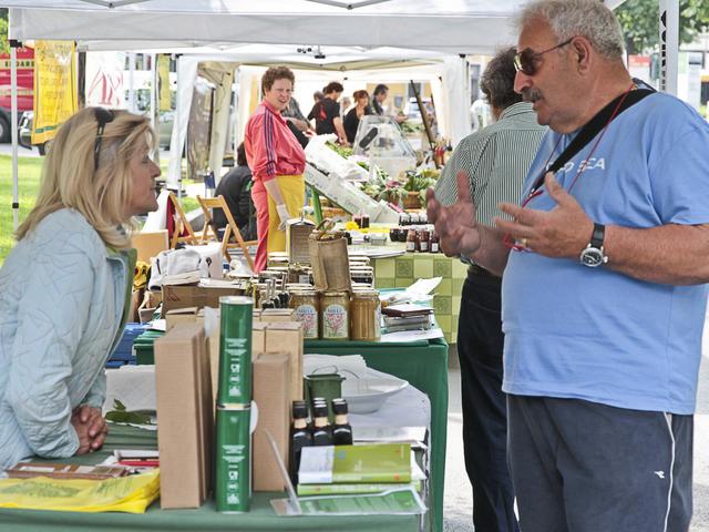 «Mercato agricolo e non solo»torna sul piazzale degli Alpini