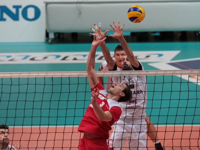 Volley, l’incubo del Vero MonzaIn semifinale ci va Corigliano