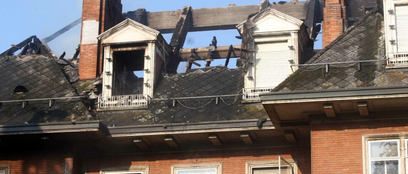 Monza, rogo devasta lo SportingVigili del fuoco al lavoro per ore