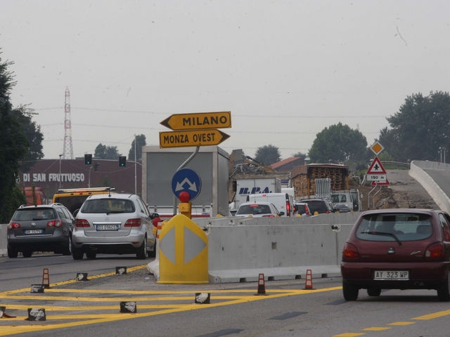 Monza, cavalcavia San FruttuosoTutto pronto per la demolizione