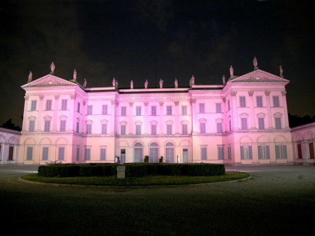 Villa Tittoni come l’Empire SB "in rosa" per la lotta ai tumori