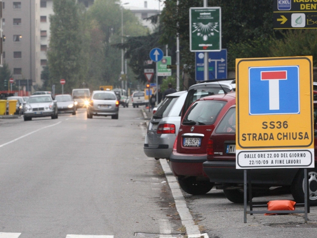 Monza, chiusa via CavallottiTaccona e Cinisello nel caos