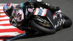 Spettacolo Superbike a MonzaSuperpole a Max Biaggi e Aprilia