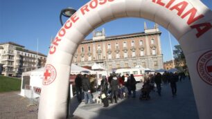 Croce rossa in piazza a Monza